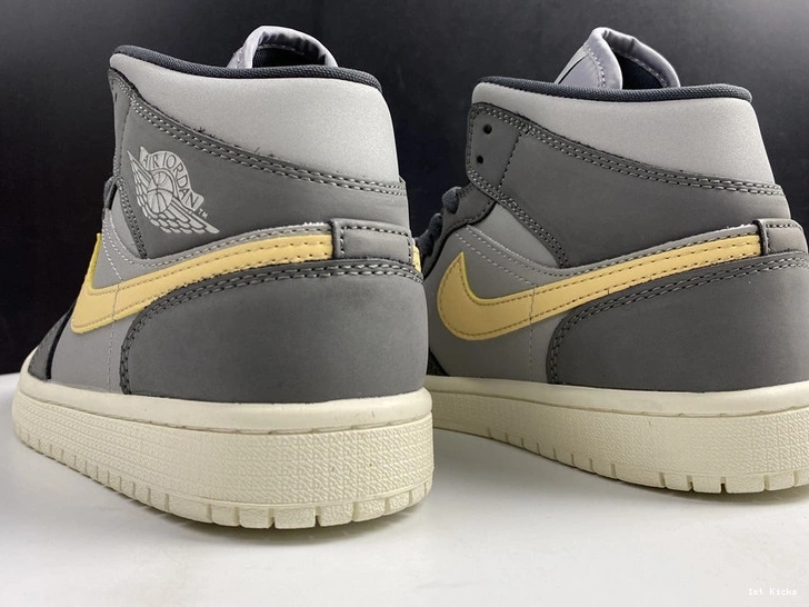 Jordan Grey 1 Onyx - BQ6472-020 (W) Mid 0201